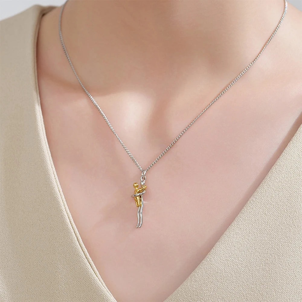 AMORÉA – 14K GOLD-PLATED HUG PENDANT NECKLACE