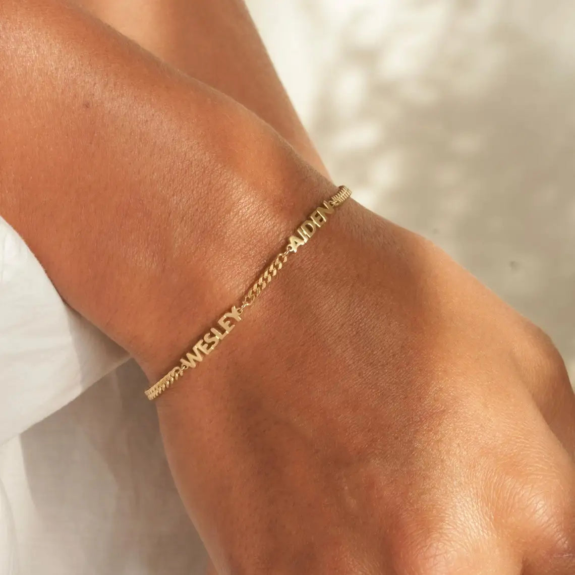 NOMÉA – CUSTOMIZABLE STAINLESS STEEL NAME BRACELET
