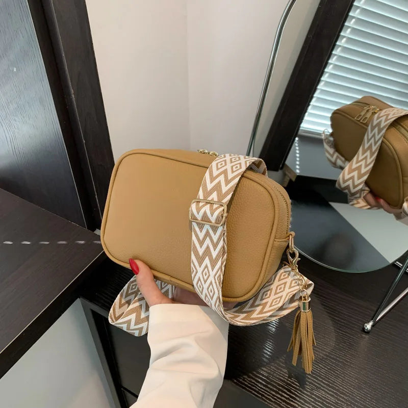 LUNEVIA – BOLSO DE HOMBRO EN PU CON CORREA ANCHA