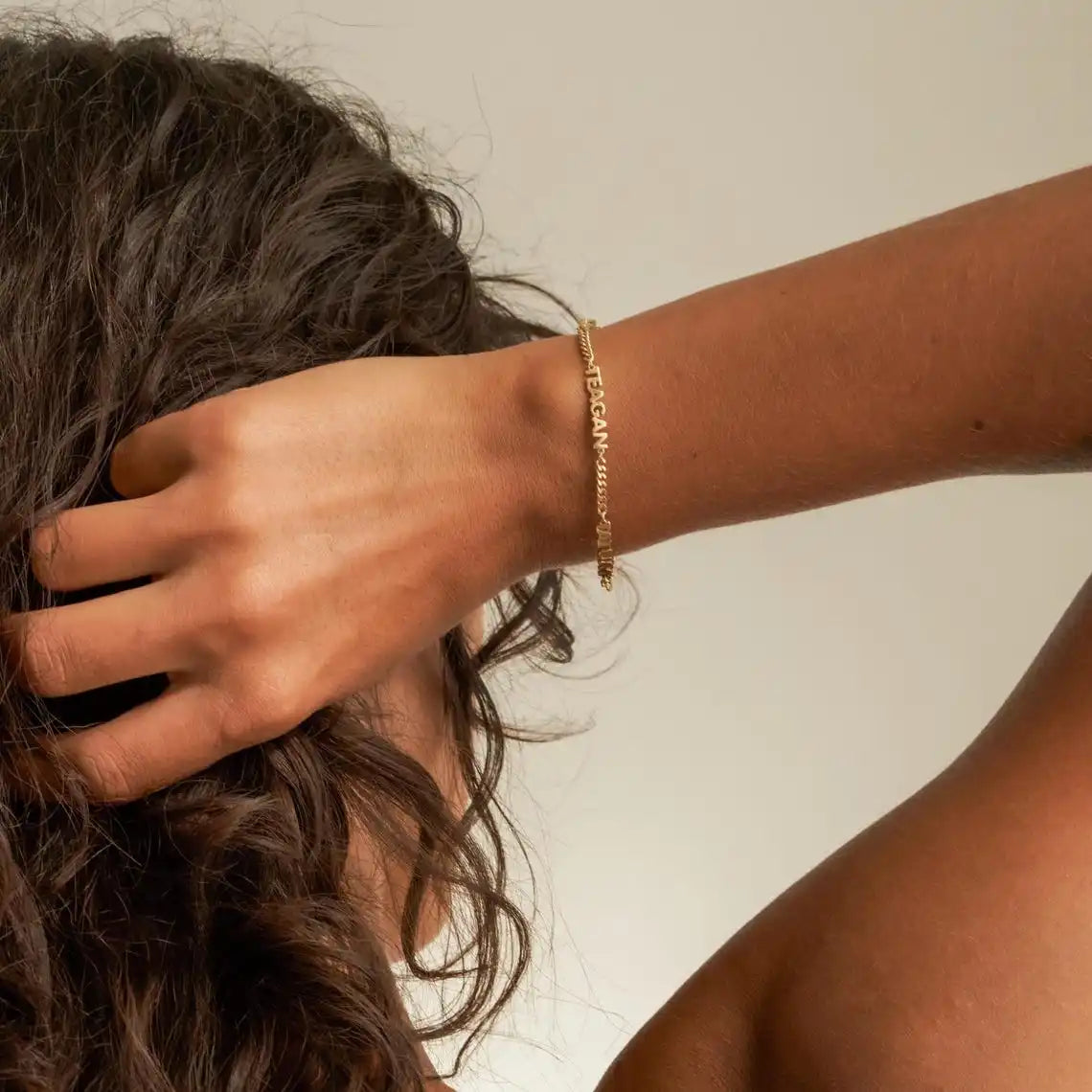 NOMÉA – CUSTOMIZABLE STAINLESS STEEL NAME BRACELET